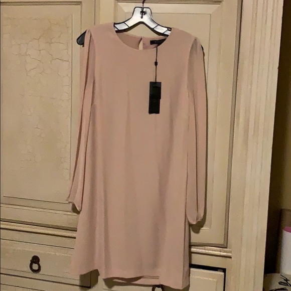 BCBGMaxAzria Dresses & Skirts - BCBG shift dress